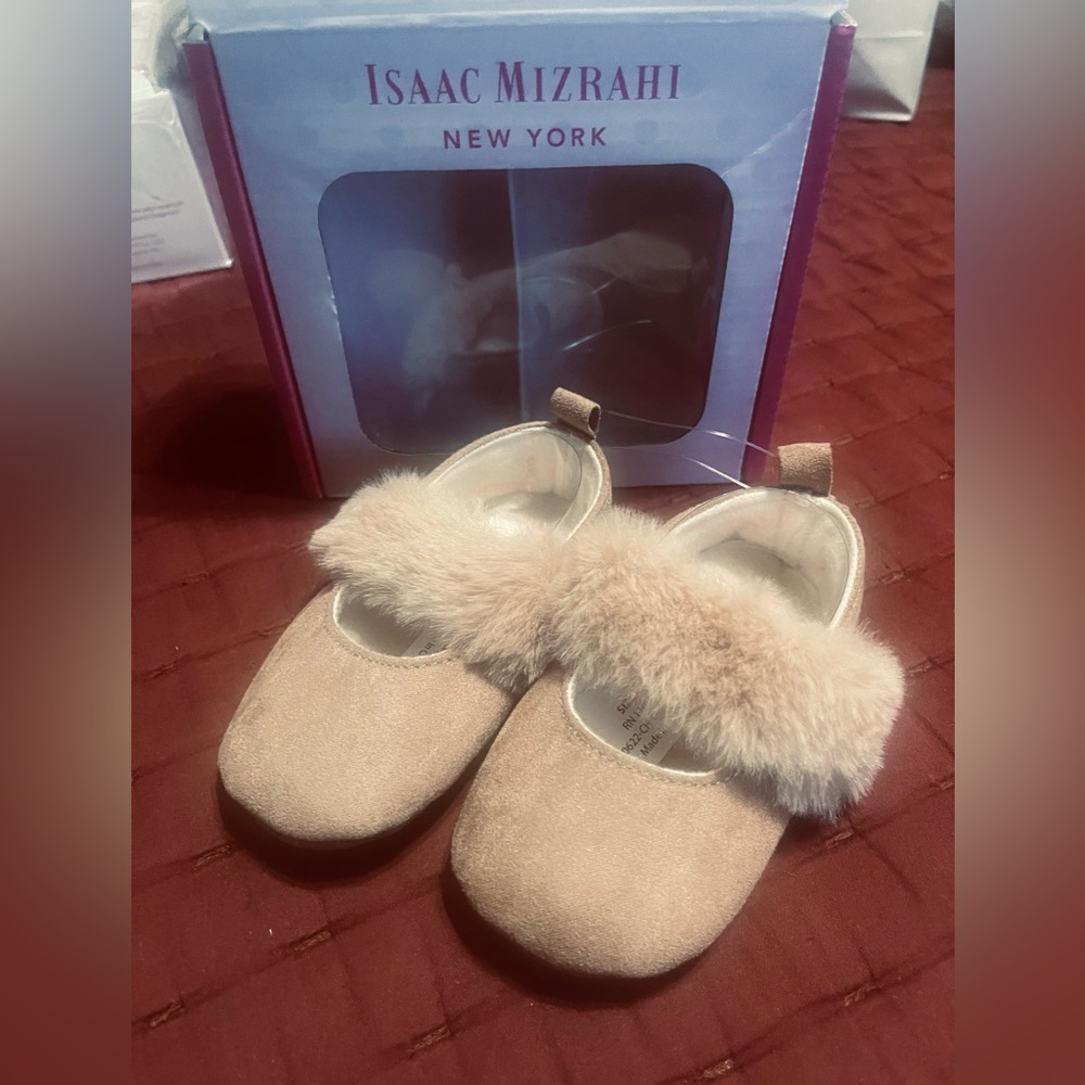 Isaac Mizrahi Toddler Beige Faux-Fur Mary Jane Shoes